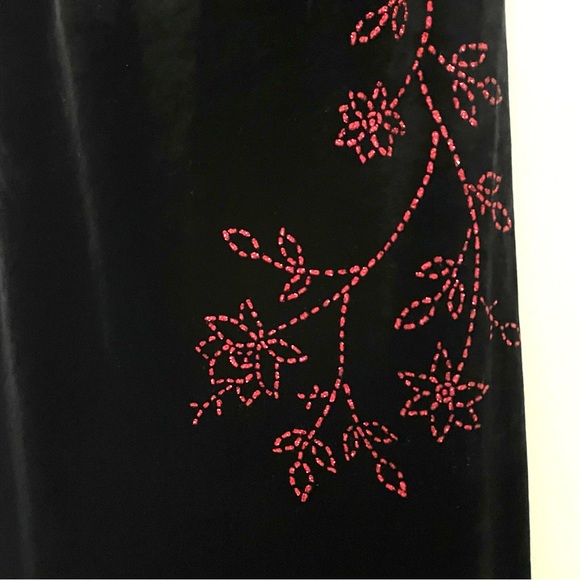 Black Velvet Evening Cocktail Dress Red Accents Spaghetti Straps Slit Women’s 12 - Picture 7 of 17